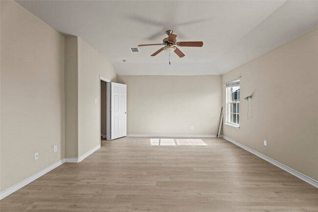 Building Photo - 2008 Spotted Ct