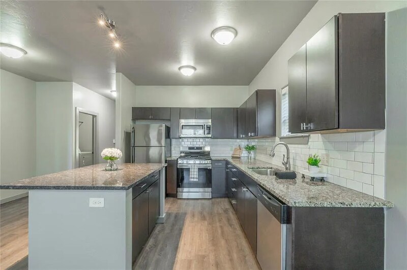 Building Photo - 604 NW 175th St