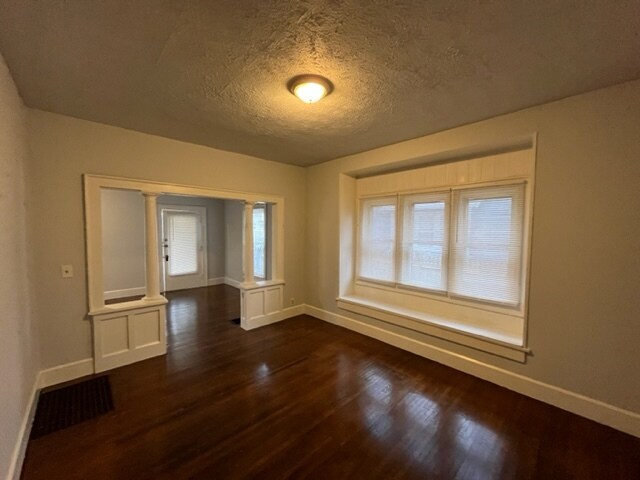 Building Photo - 634 N Euclid Ave