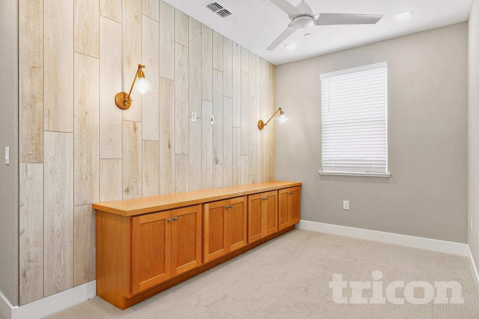 Building Photo - 8237 Perla Wy