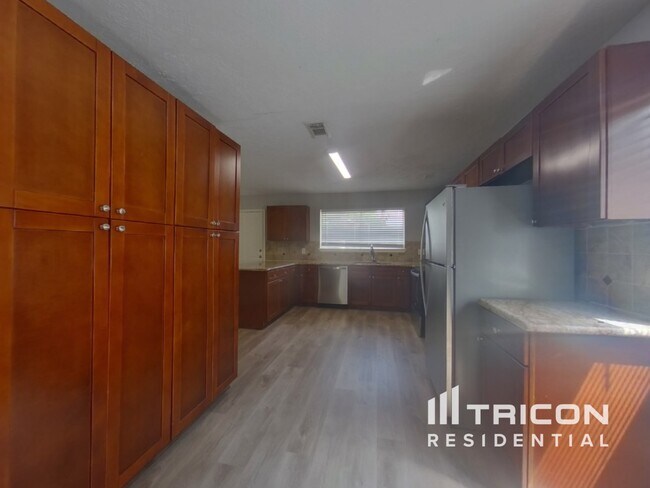 Building Photo - 4311 Chestergate Dr