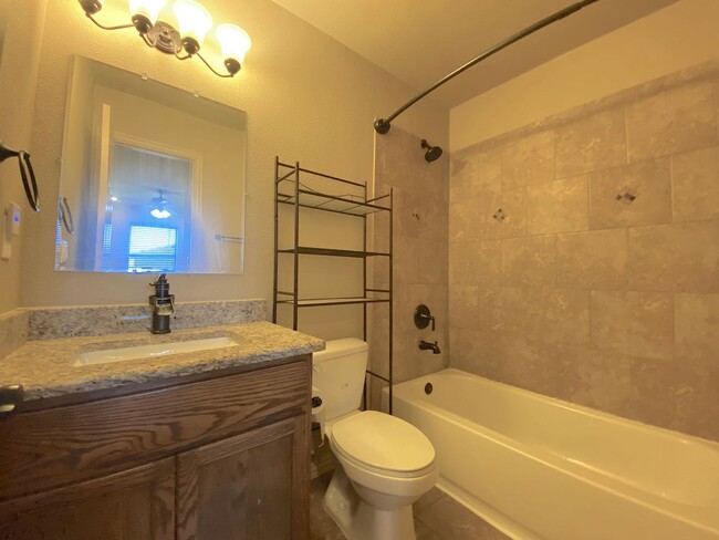 Building Photo - 5710 Saluki Dr