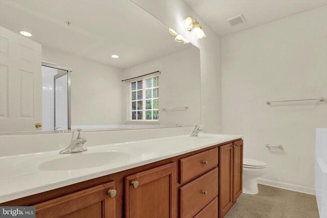 Building Photo - 3099 Raking Leaf Dr