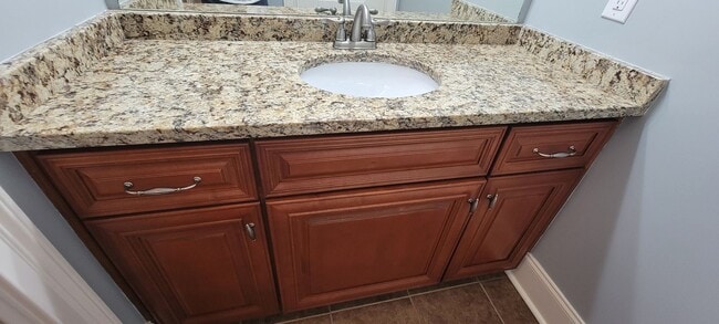 Building Photo - Stunning 4-Bedroom, 3.5-bath Home in the P...