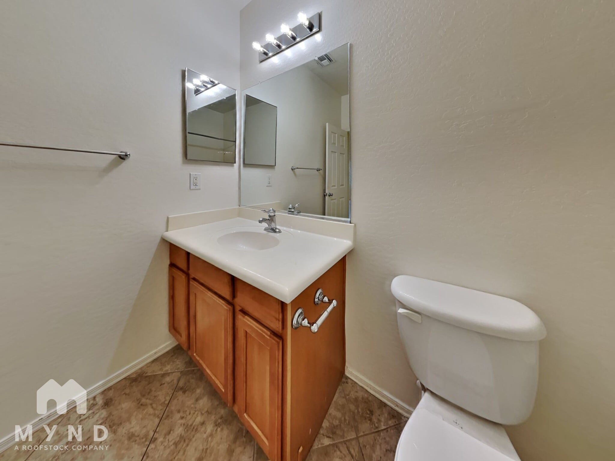 Building Photo - 38024 N Pagoda Ln