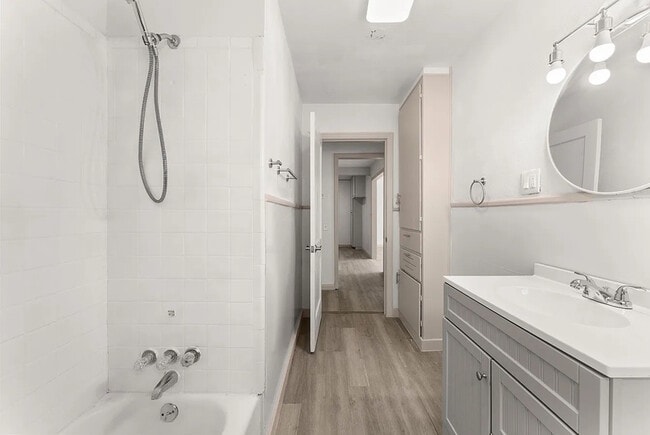 Building Photo - 1814 S 5th St