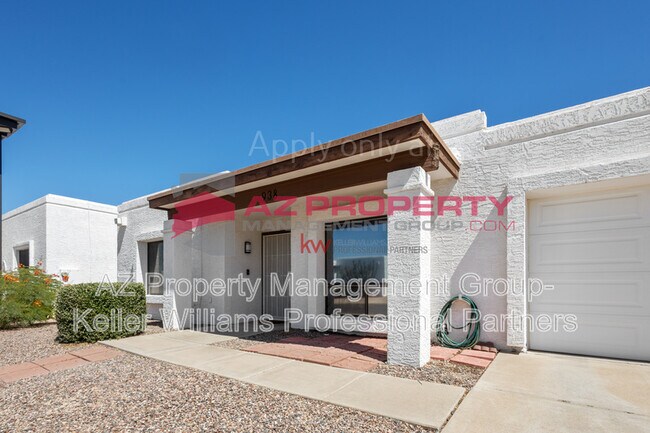Building Photo - 938 E Villa Maria Dr
