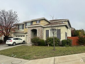 Building Photo - Beautiful two-story in Paradise Crest!