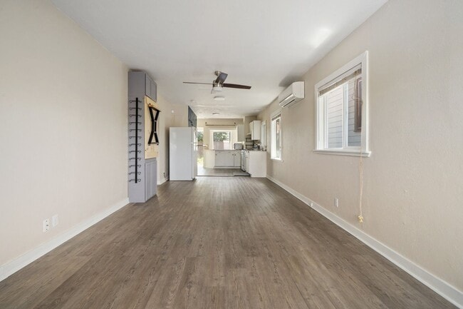 Building Photo - Updated Bremerton Home with Modern Touches