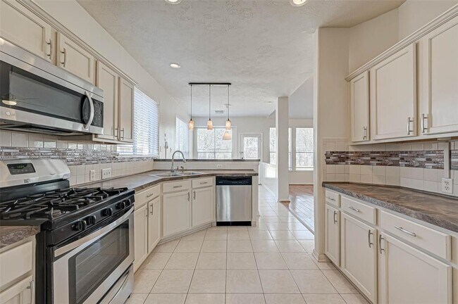 Building Photo - 4903 Knights Branch Dr