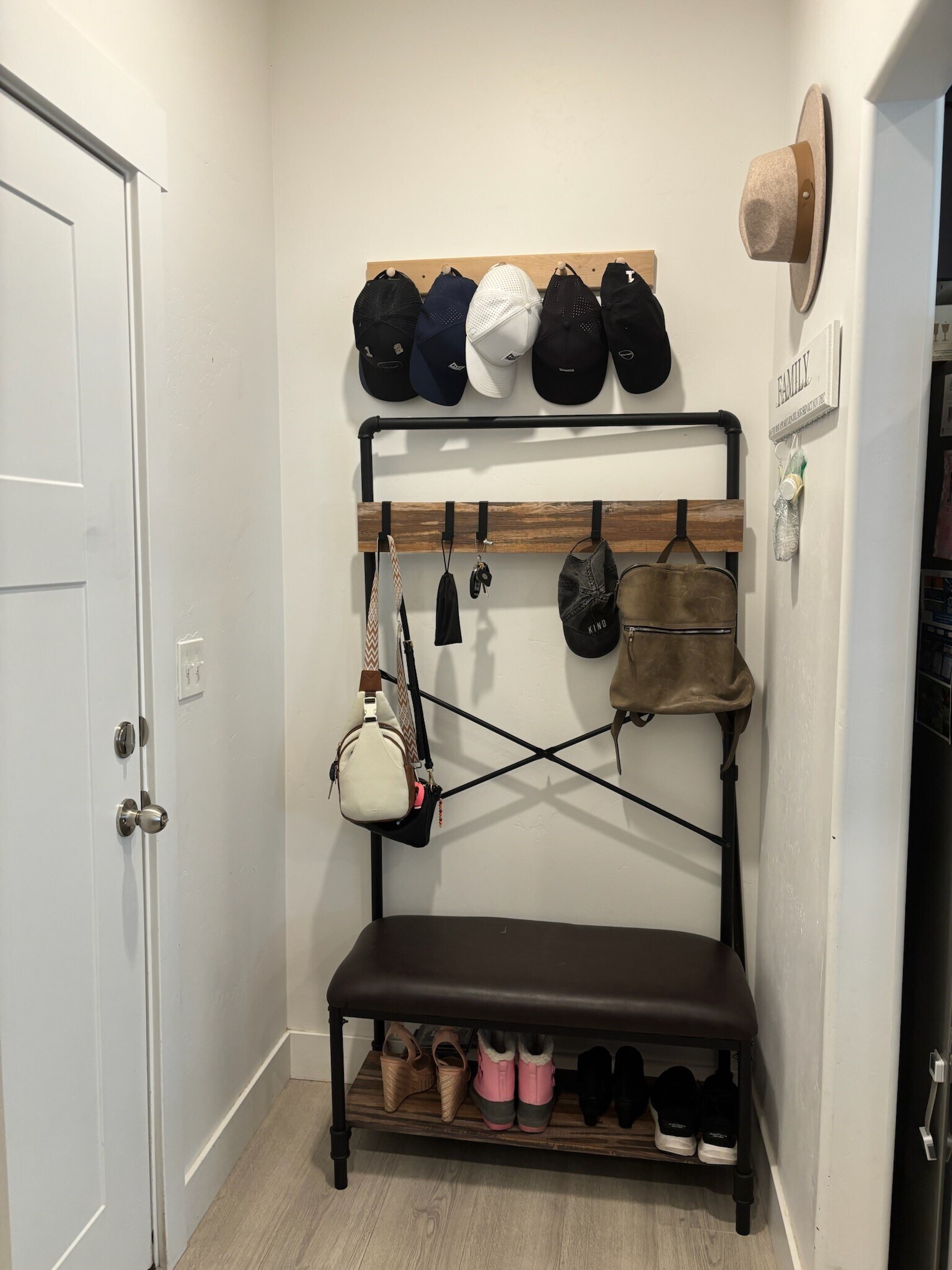 Mudroom - 421 E 280 N