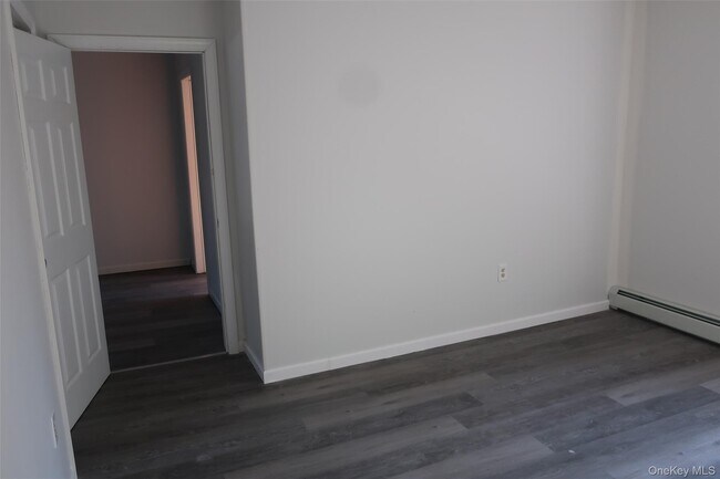 Building Photo - 9 Conklin Ln