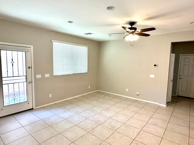 Building Photo - Exceptional 3BR home in gated Westridge Park! Loft, granite kitchen, stainless appliances, 2-car ...