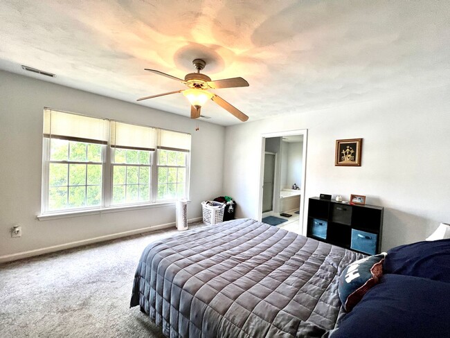 Building Photo - 4 bedroom home in Oceanview, Norfolk