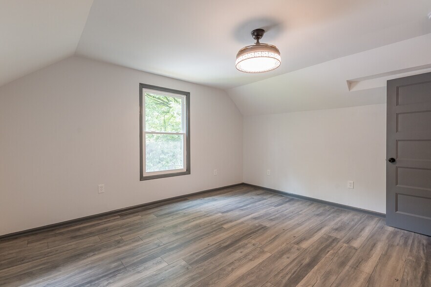 Building Photo - 1393 Westview Dr SW