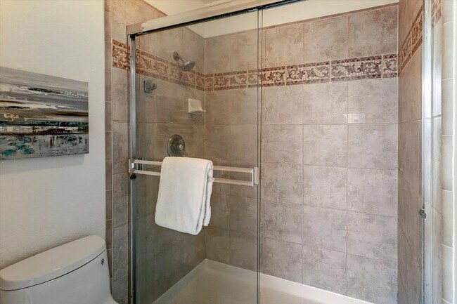 Building Photo - Bright Campbell Condo with Vaulted Ceilings & Private Balconies