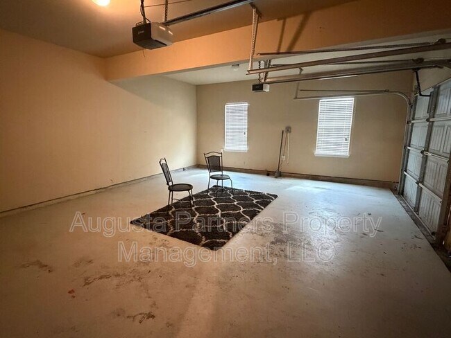 Building Photo - 3012 Burgess St