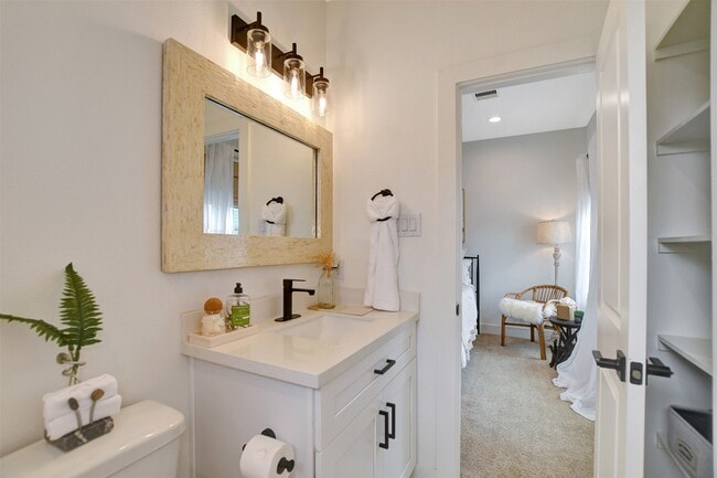 Building Photo - 1106 Paul Quinn St