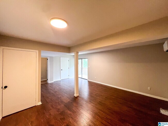 Building Photo - 2417 Eagle Ct