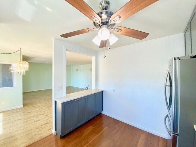 Building Photo - FOR RENT -  3 Bd/2 Ba 1,392 Sf In Friars Village Community, Townhome In San Diego Fashion Valley ...