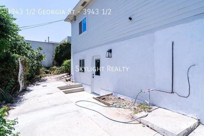 Building Photo - 3943 1/2 Georgia St-3943 1/2