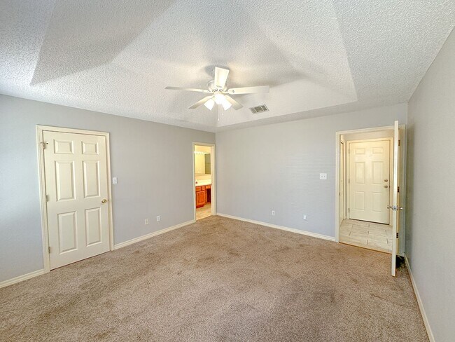 Building Photo - 3 Bedroom 2 Bath home in Marblehead Estates, located in Milton, FL!