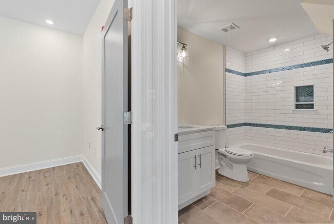 Building Photo - 511 Gorgas Ln