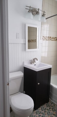 bathroom - 4242 S 15th Ave