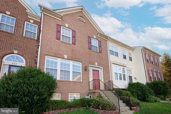Building Photo - 685 Springhouse Square SE
