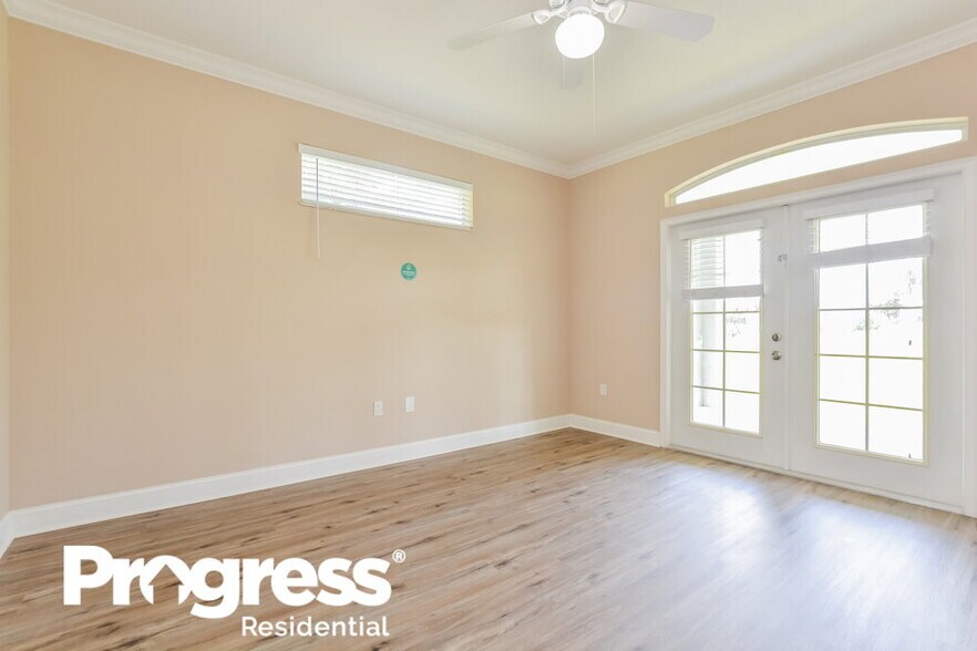 Building Photo - 1007 Encourte Green