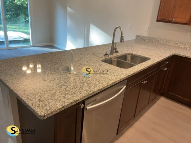 Building Photo - 8478 Seville Ave