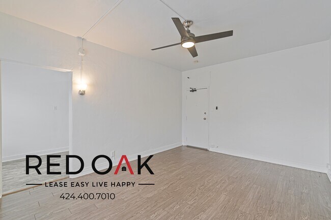 Building Photo - 5611 Carlton Way