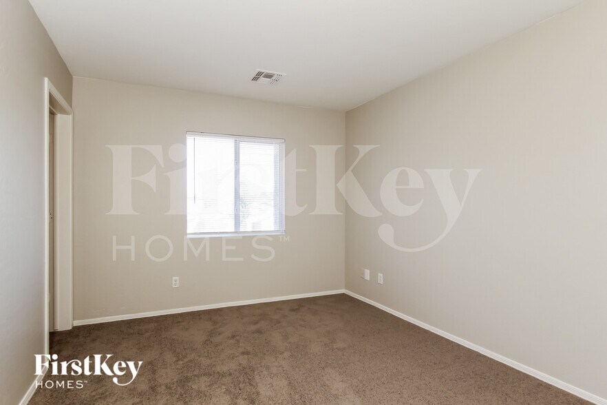 Building Photo - 11631 W Duran Ave