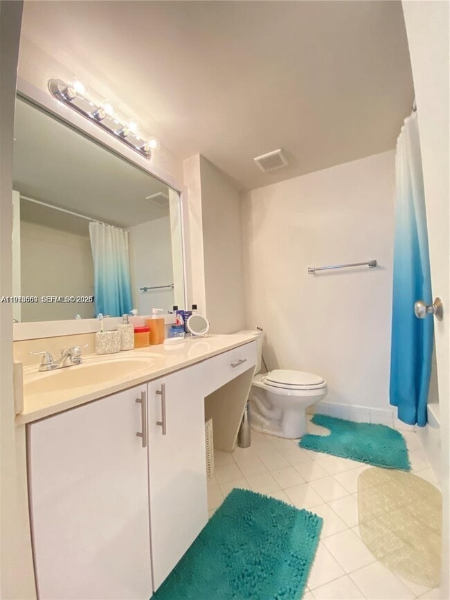 Building Photo - 1350 SE 3rd Ave