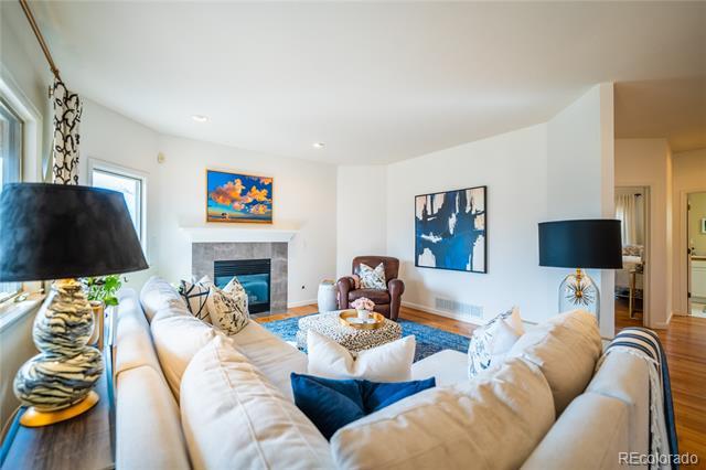 Building Photo - 4212 E Orchard Pl