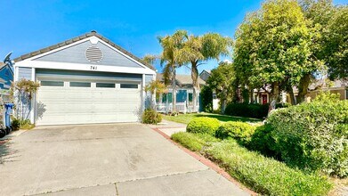 Building Photo - Beautiful Updating throughout Home!  Kitch...