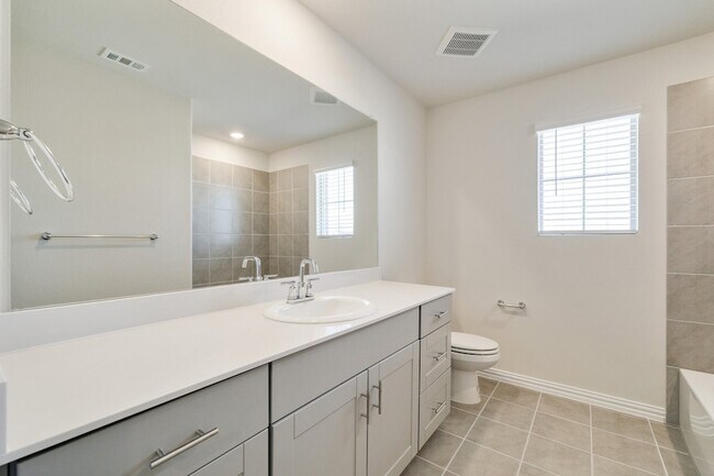 Building Photo - 109 Goosewood Dr