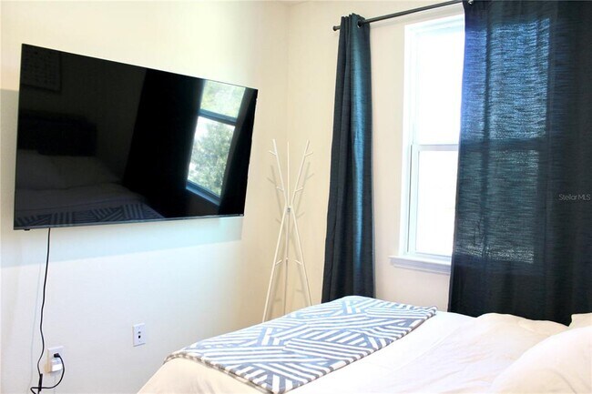 Building Photo - 4461 Small Creek Rd