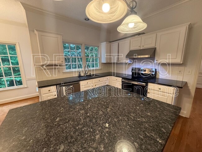 Building Photo - 4210 Shoal Creek Dr