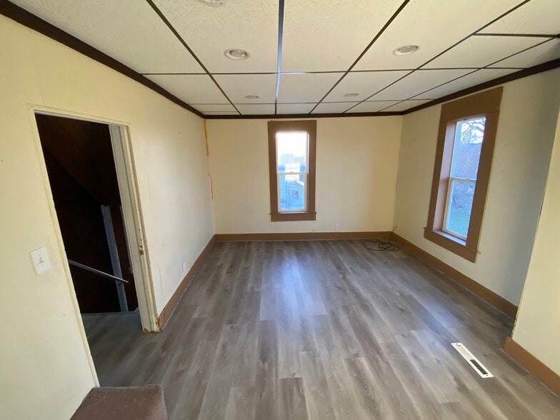 Living room - 630 9th ave s