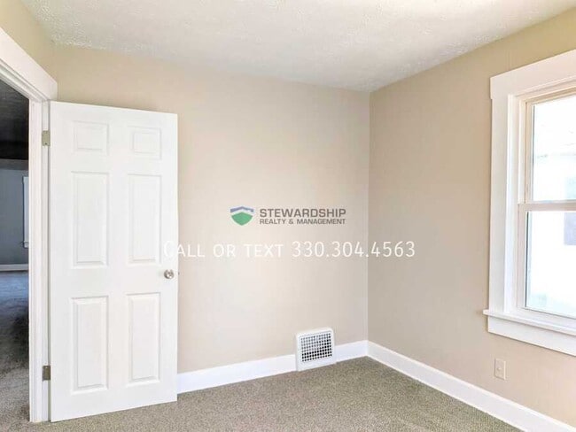 Building Photo - 1414 16th St NW