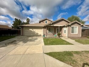 Building Photo - Single Story 3 Bed, 2 Bath in Brentwood