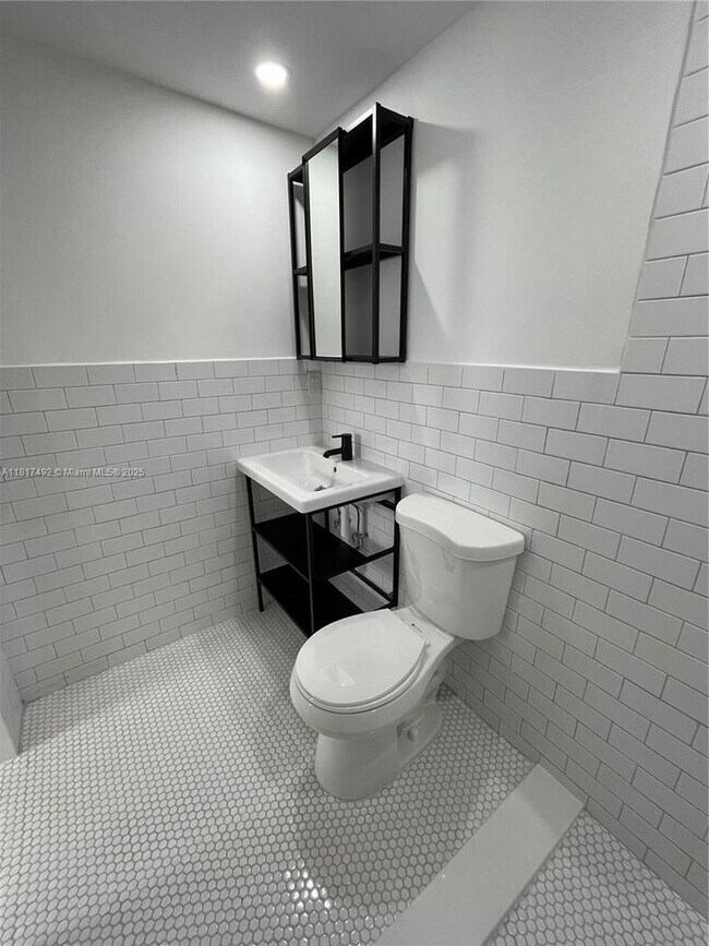 Building Photo - 52 NW 68th St