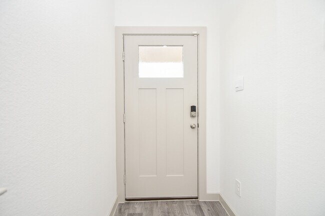 Building Photo - 2818 Bethnal Gdn Wy