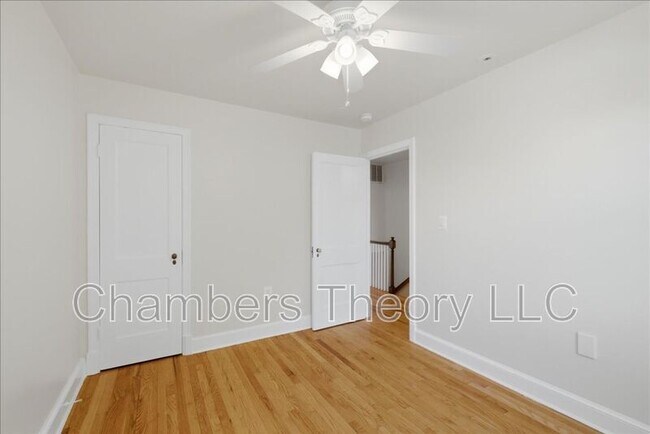 Building Photo - 2230 Observatory Pl NW