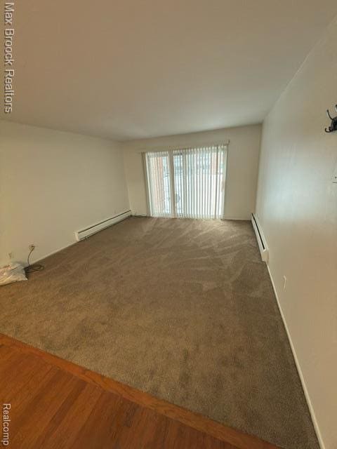 Building Photo - 2405 Torquay Ave