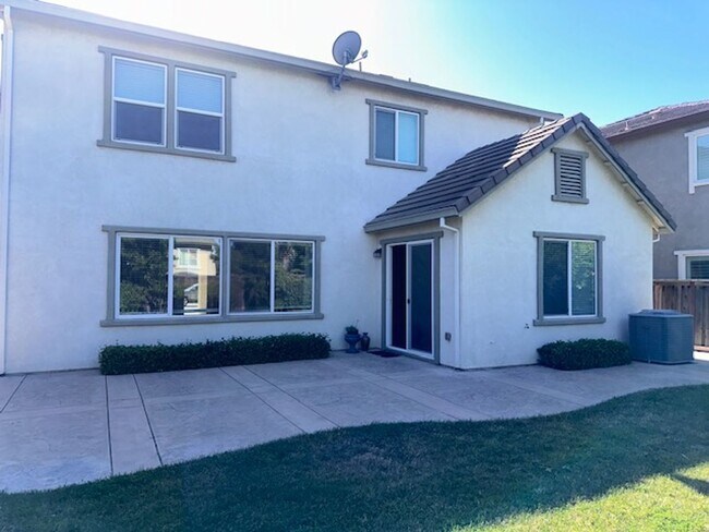Building Photo - 18281 Parkside Dr