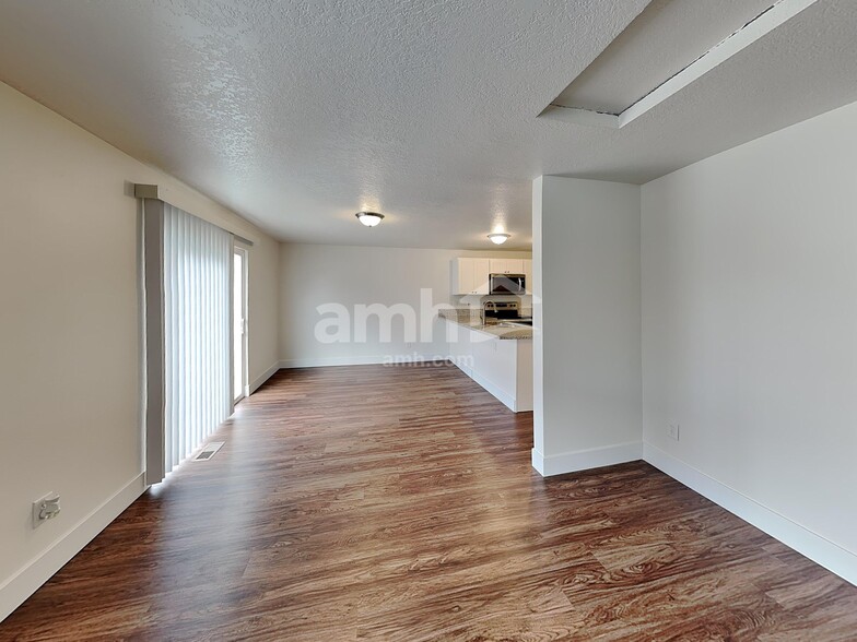 Building Photo - 16986 SW Steele Way