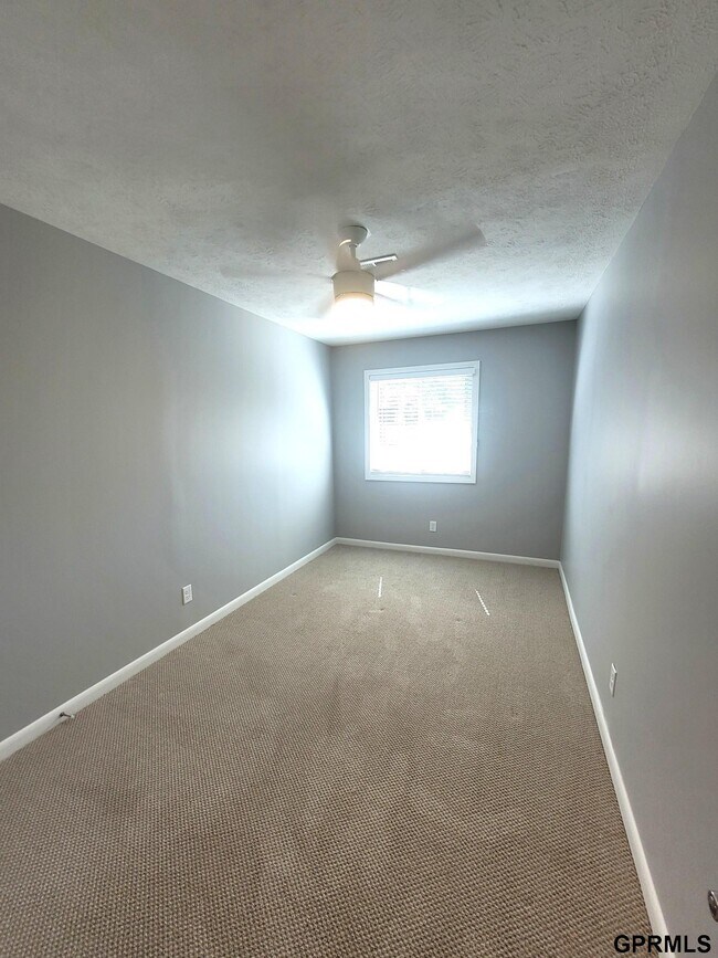 Building Photo - 1202 Lake Ct
