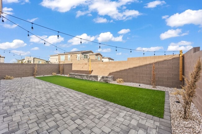 Building Photo - New Build, 4 bedroom, 3 full bathroom in the Master Planned Community; Landmark at Black Mountain...